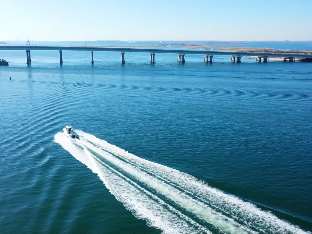 boat in Jamaica bay