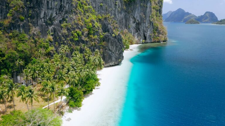 PHILIPPINES INTERNATIONAL TRAVEL INFORMATION visual data 5